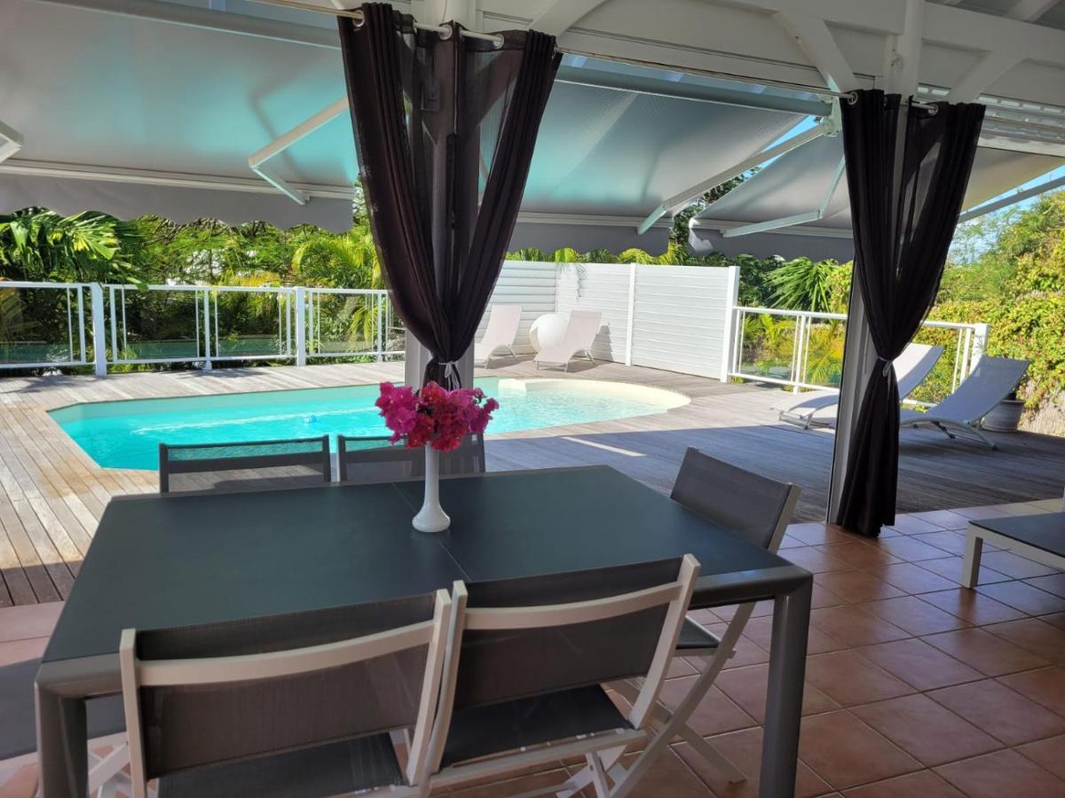 Villa Ste Marthe Avec Piscine, Grande Terrasse, Jardin Intime Et Citerne D'Eau Saint-Francois  Exterior photo